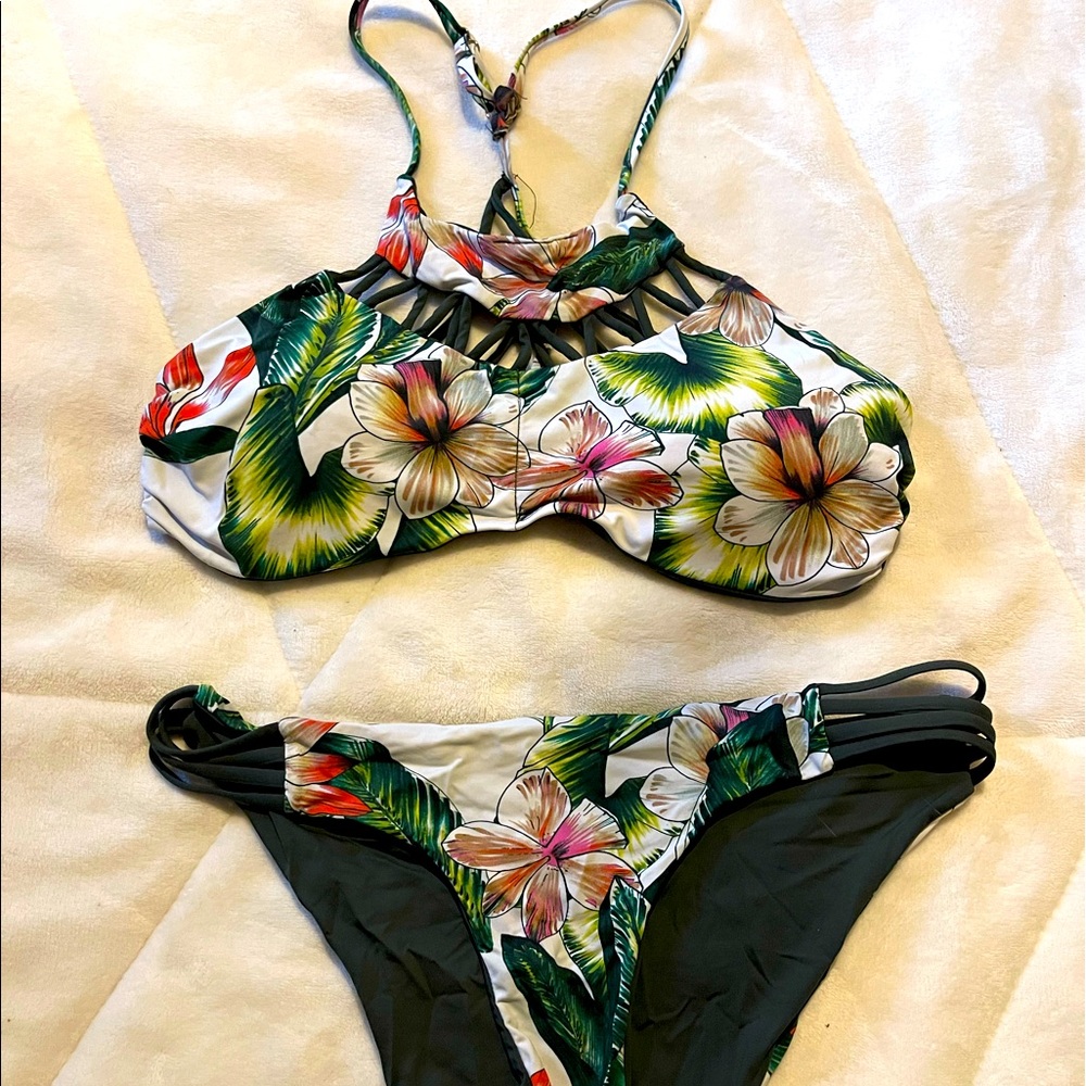 Bathing suit set